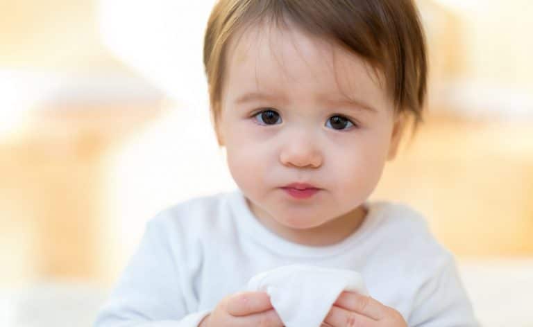 Why Do Newborn Babies sneeze and what are Home Remedies for Sneezing?