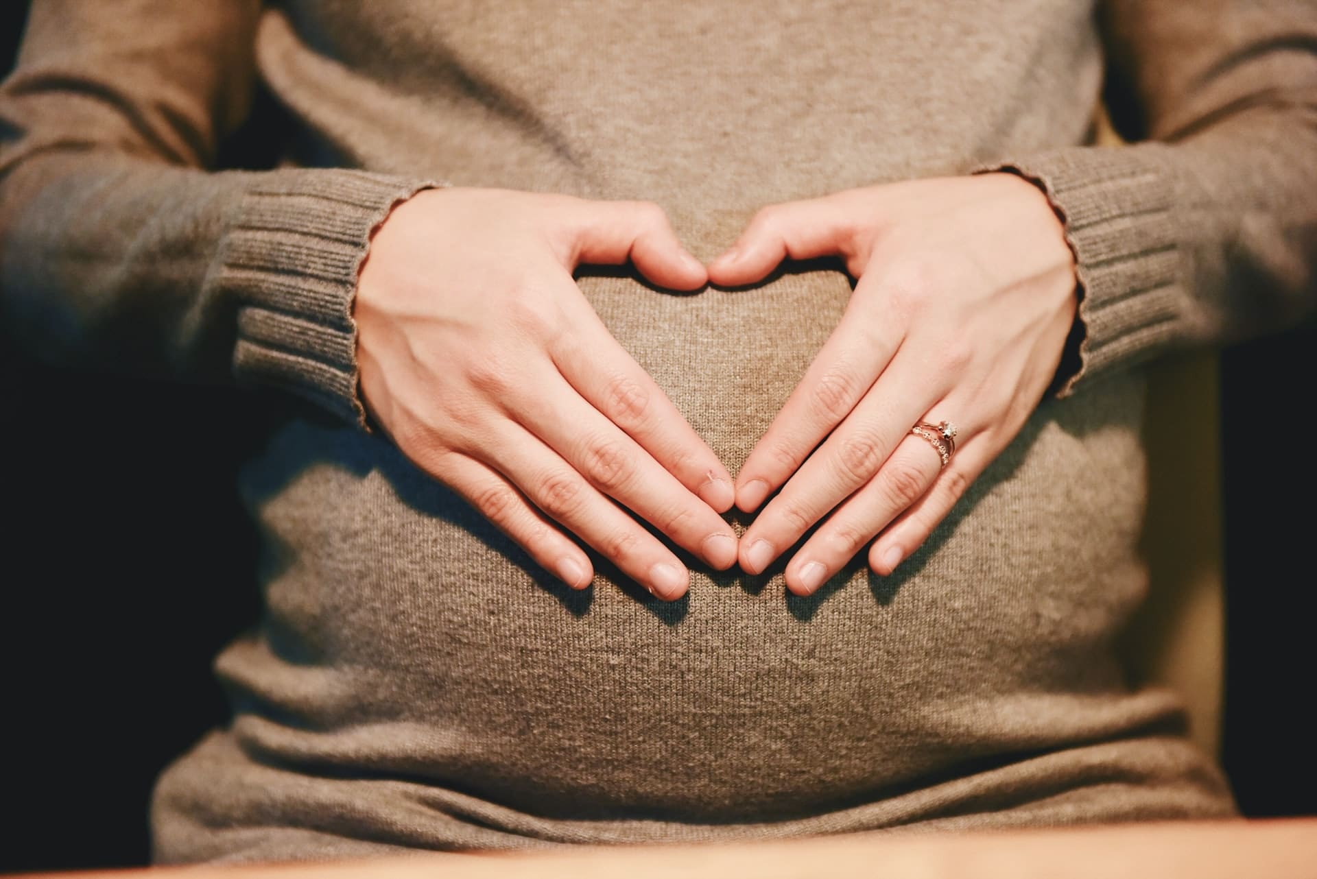 pregnancy detnal - 5 Must-Have Nursery Items