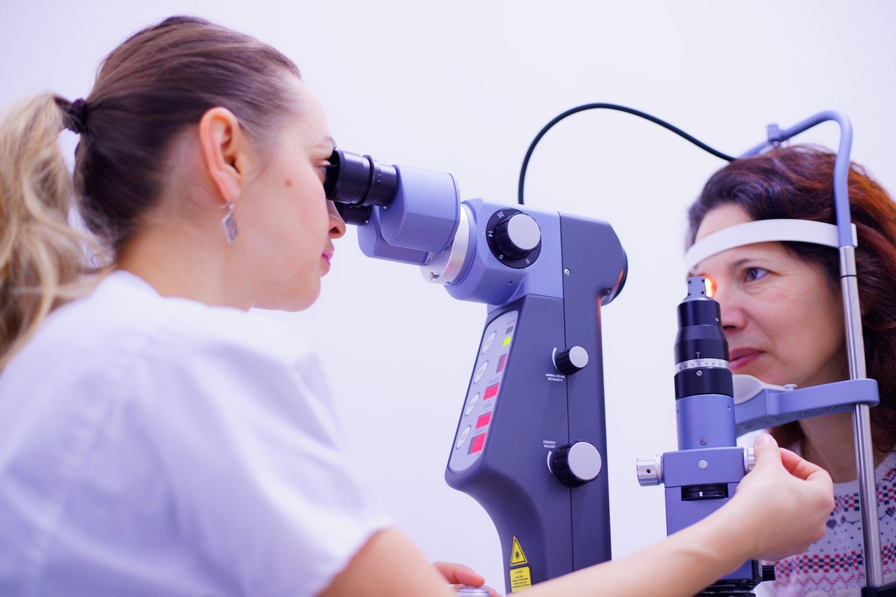 eye care 5016057 1280 - The Benefits of Eyelid Surgery