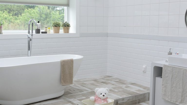 4 Steps to Creating a Family-Friendly Bathroom
