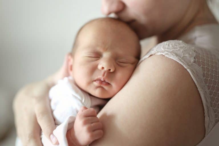 6 Newborn Baby Care Tips For First-Time Moms