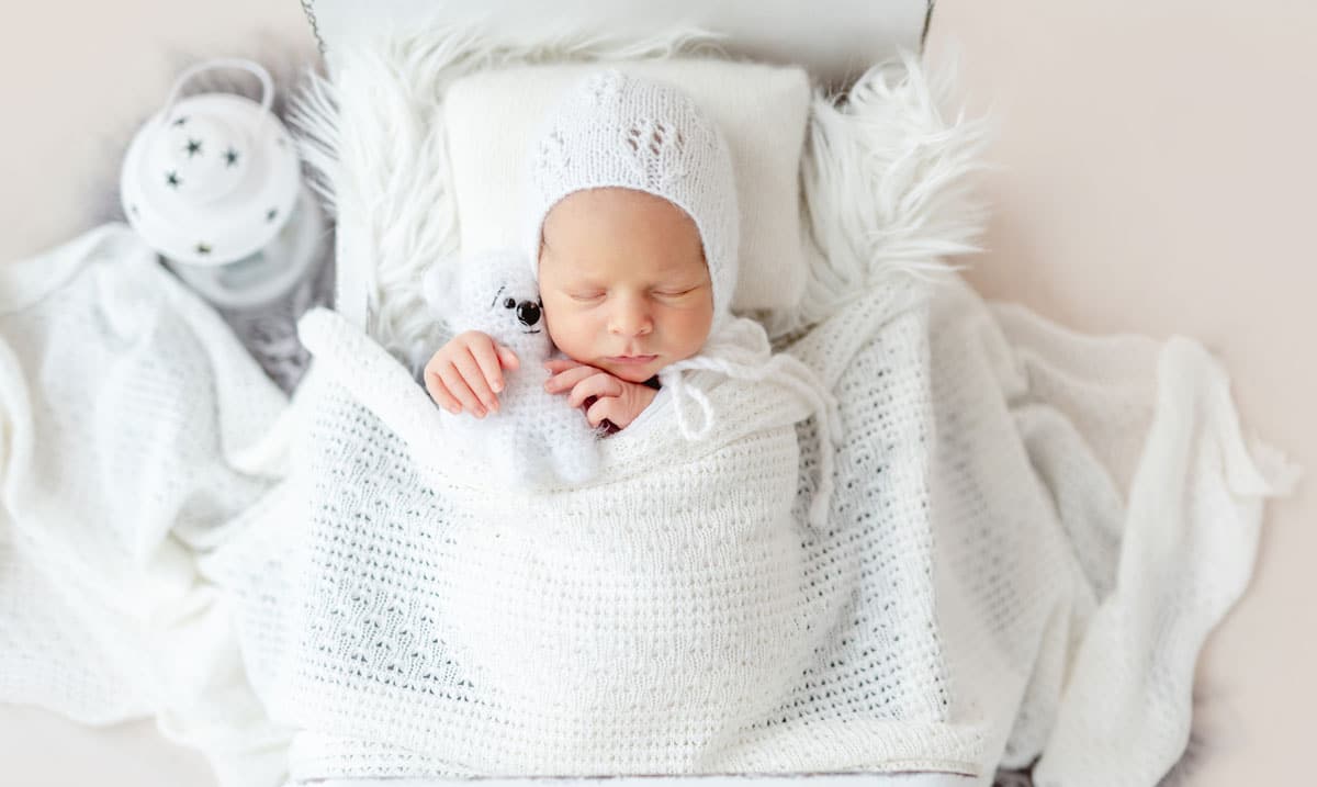 baby photoshoot - Why Do Babies Laugh in Their Sleep?