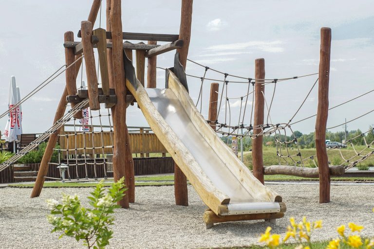 5 Reasons Children Require an Outdoor Obstacle Course