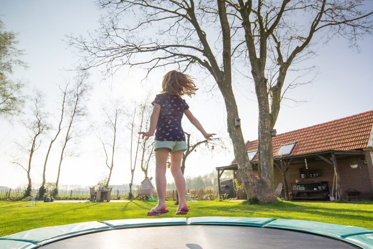 How Do I Choose The Best Trampoline For Kids?