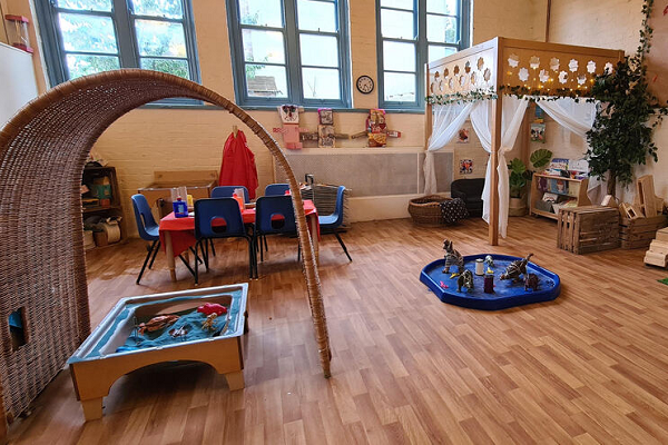 Little Stars Childcare 600x400 - Best Preschools in United Kingdom Near You