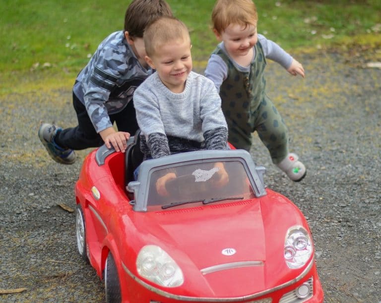 Top 15 Best Electric Cars For Kids Reviews (2021 November)