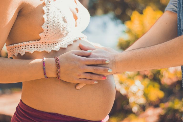 7 Astounding Benefits of Seeing a Chiropractor During Pregnancy
