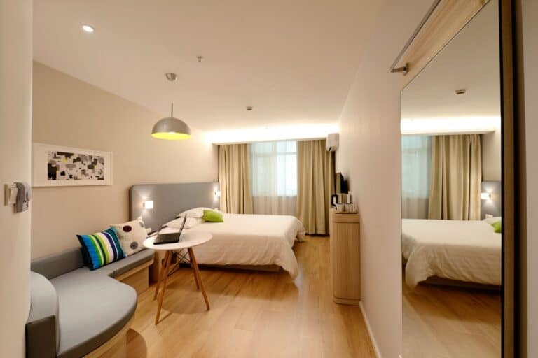 How To Transform An Extra Room Into An Incredible Airbnb