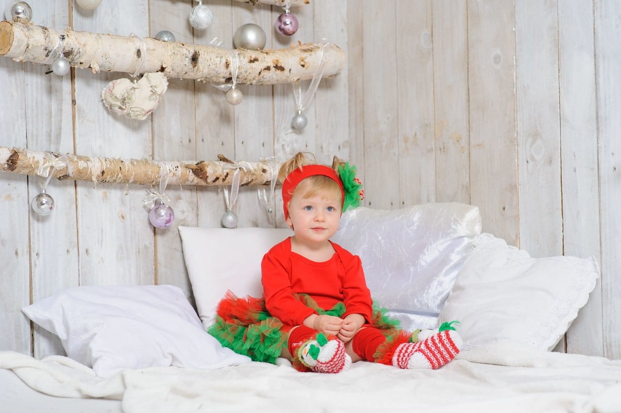 1.christmas costumes min - 16 Tips to Make Christmas Costumes with Your Kids