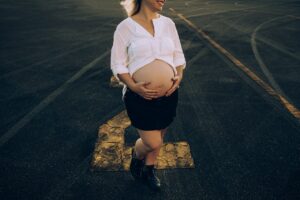 11 Maternity Photography Tips to Help You Capture the Moment