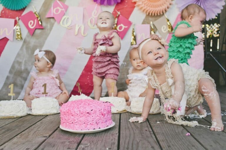 21 Unique Photoshoot Ideas For First Birthday