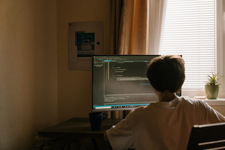 7 Best Online Coding Classes For Kids In India