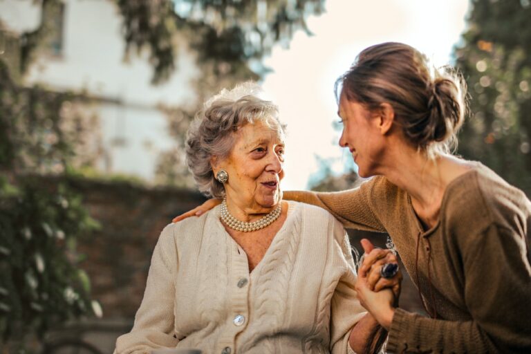 5 Signs It May Time to Look at Senior In-Home Care for Your Mother