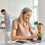 9 Simple Habits for Working Moms to Balance Work-life and Personal Space