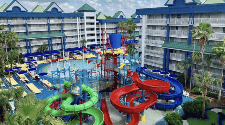 Most impressive hotels with water parks in the USA for a family vacation in 2022