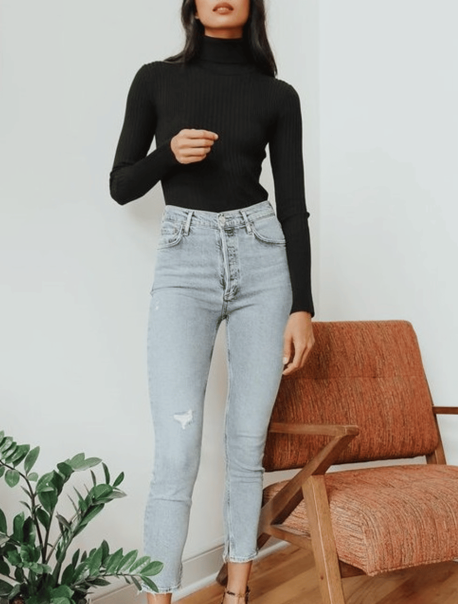 Fitted Turtleneck Sweater with High-Waisted Jeans