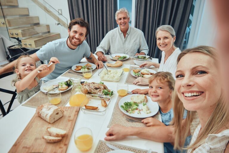 How To Make Family Meal Times Enjoyable