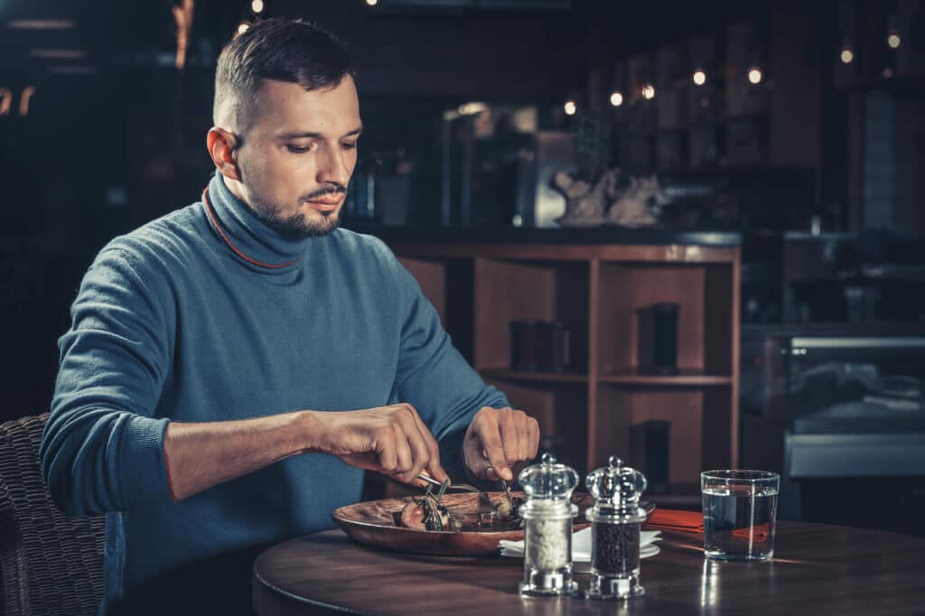 handsome man at restaurant 2022 03 30 20 23 45 utc
