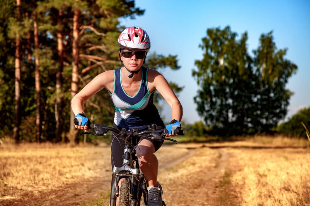 women on bike 2021 08 26 22 59 26 utc