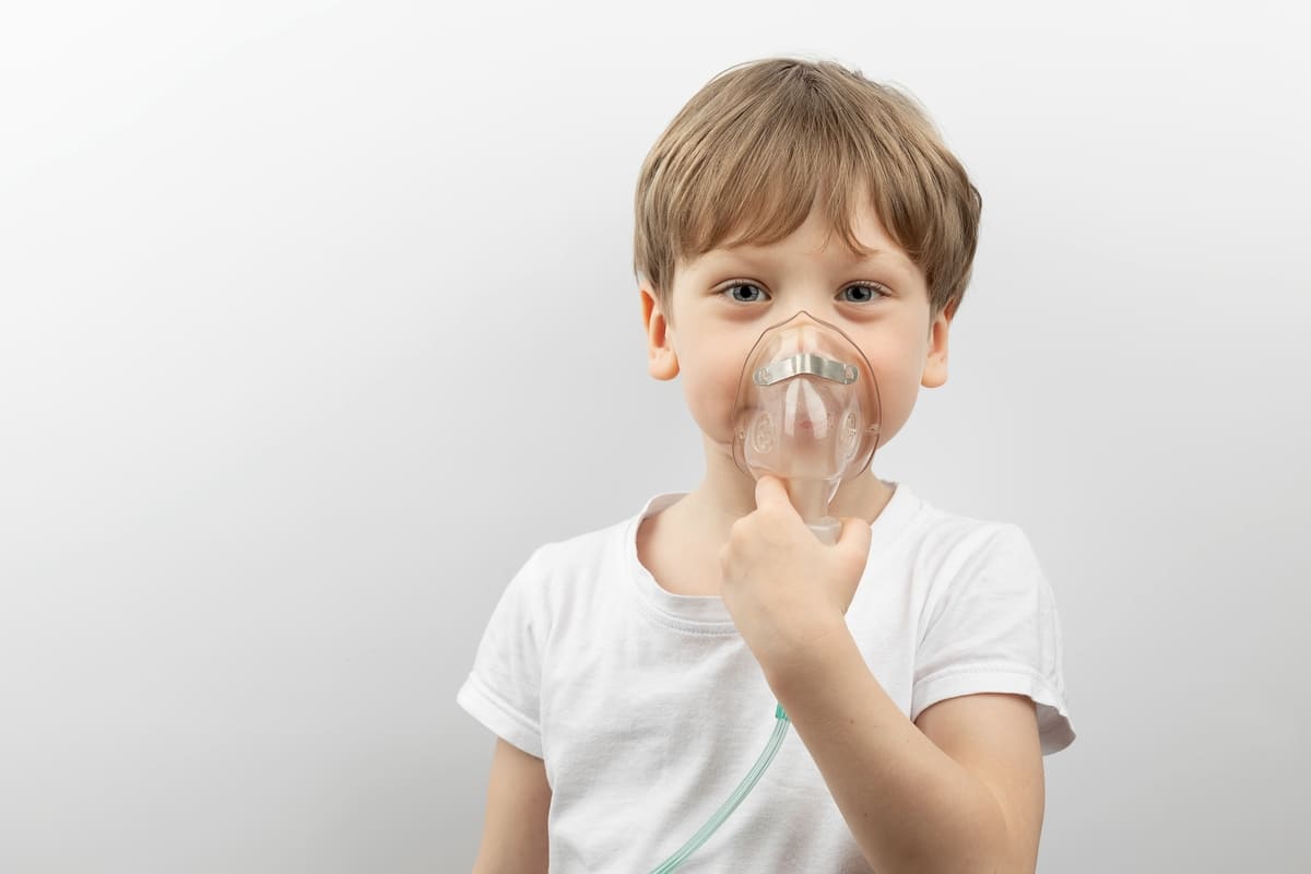 a boy using medical nebuliser 2022 11 16 19 20 56 utc(1)(1)