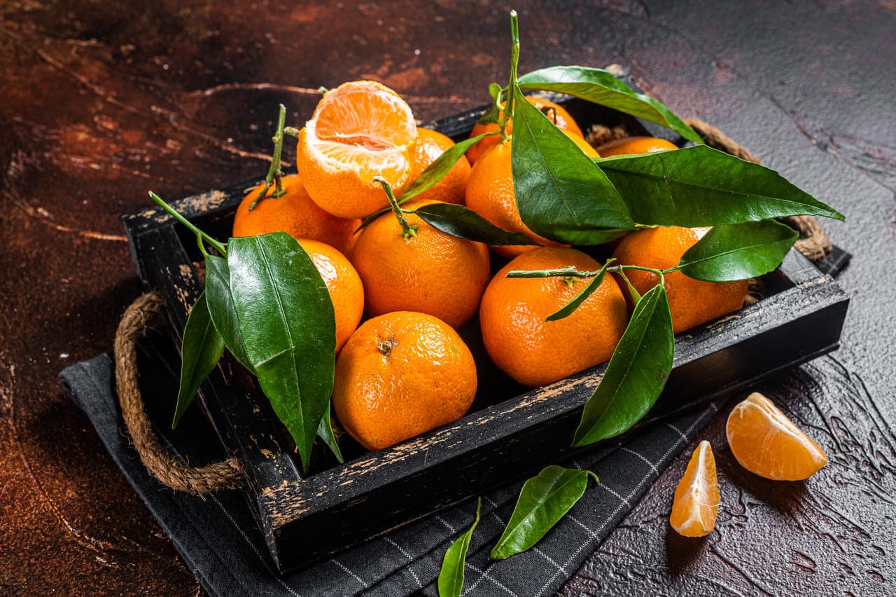 fresh mandarin oranges or tangerines fruits with l 2021 12 09 22 07 50 utc