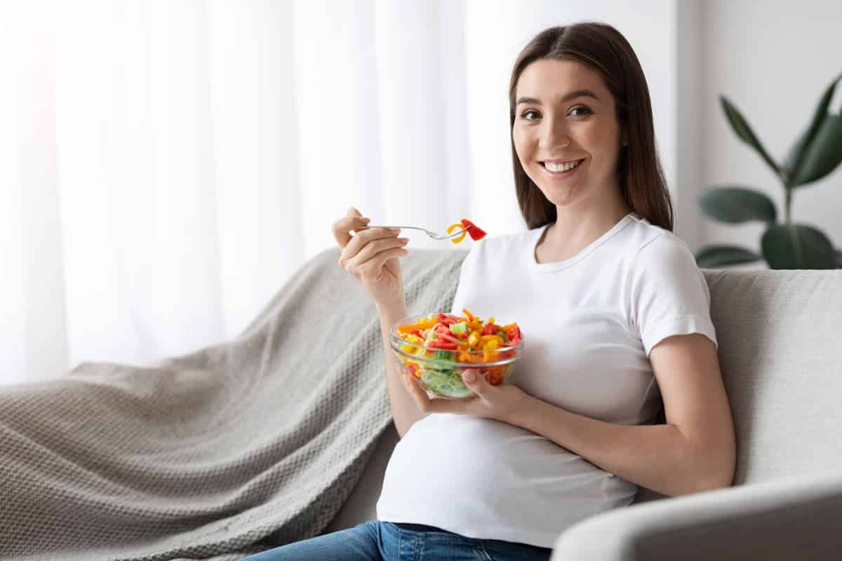 healthy nutrition during pregnancy happy pregnant 2022 12 16 07 58 02 utc(1)(1)
