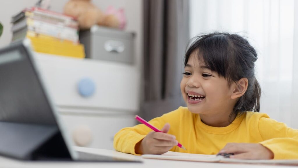 asian little girl taking class on line and happy f 2022 11 08 00 51 05 utc(1)(1)