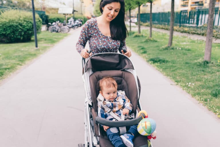 How To Fold Babyhug Stroller?