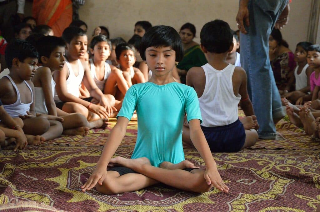 1280px padmasana yoga class chamrail howrah 2013 08 24 2027