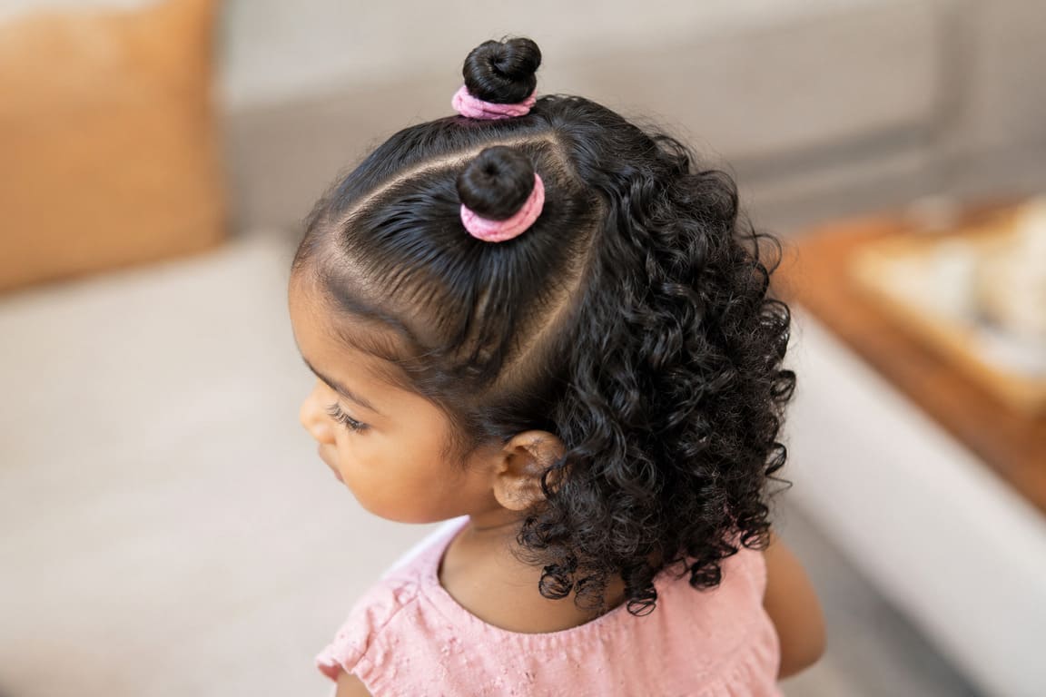 Bantu-Knot Half-Up