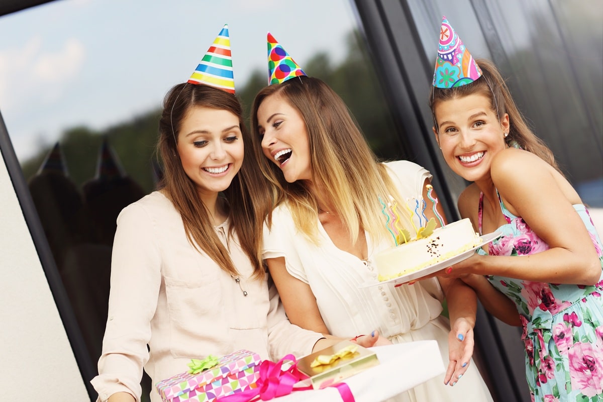 110+ Birthday WhatsApp Status for Sister: Short, Funny and Heartfelt