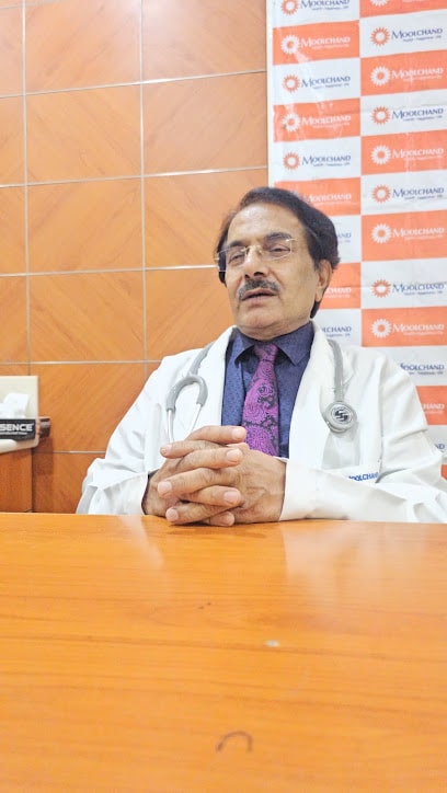 Portrait of Dr Sunil M. Raheja